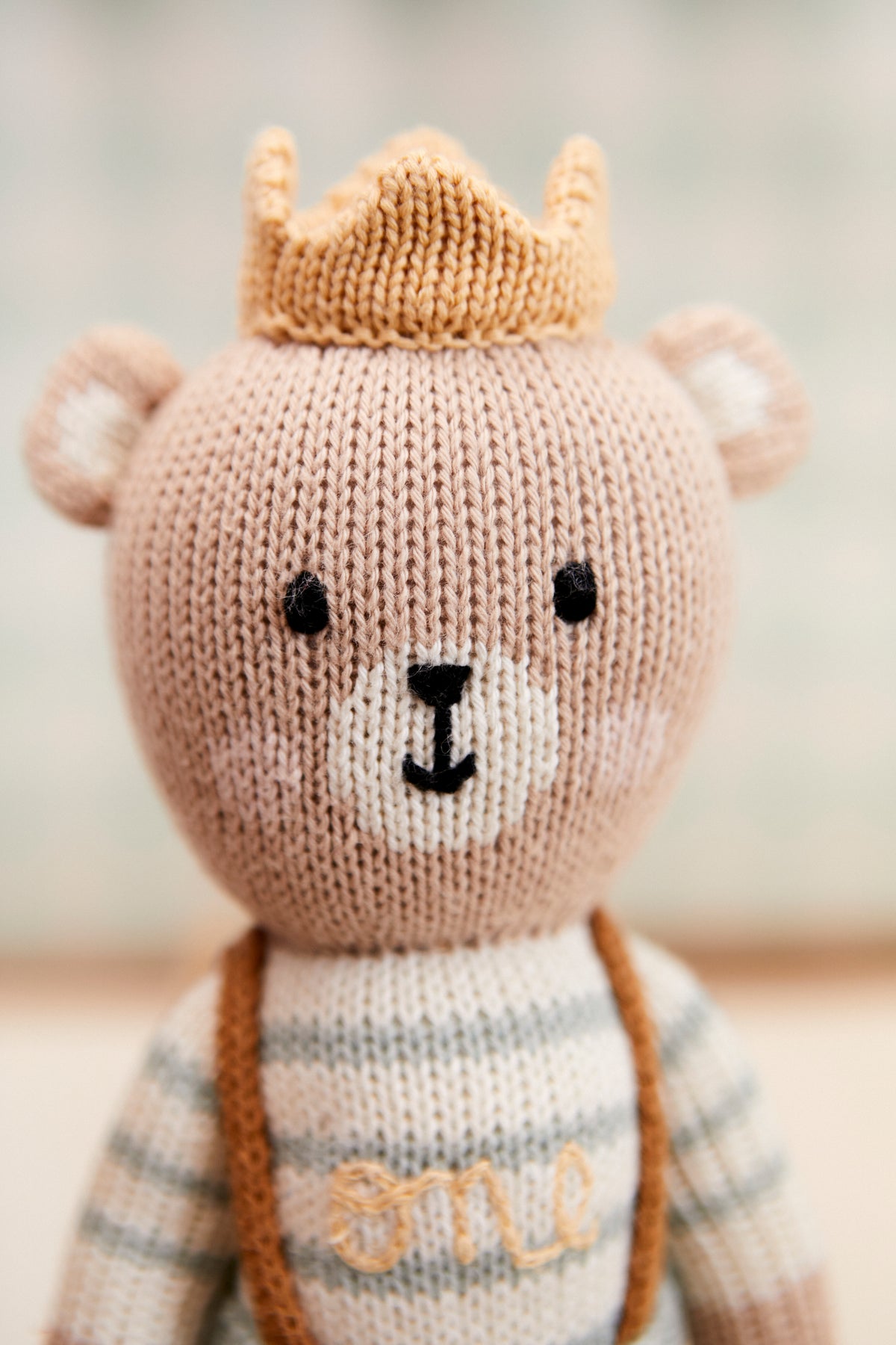 Birthday Duo Arthur Bear W + Knit Crown Yellow