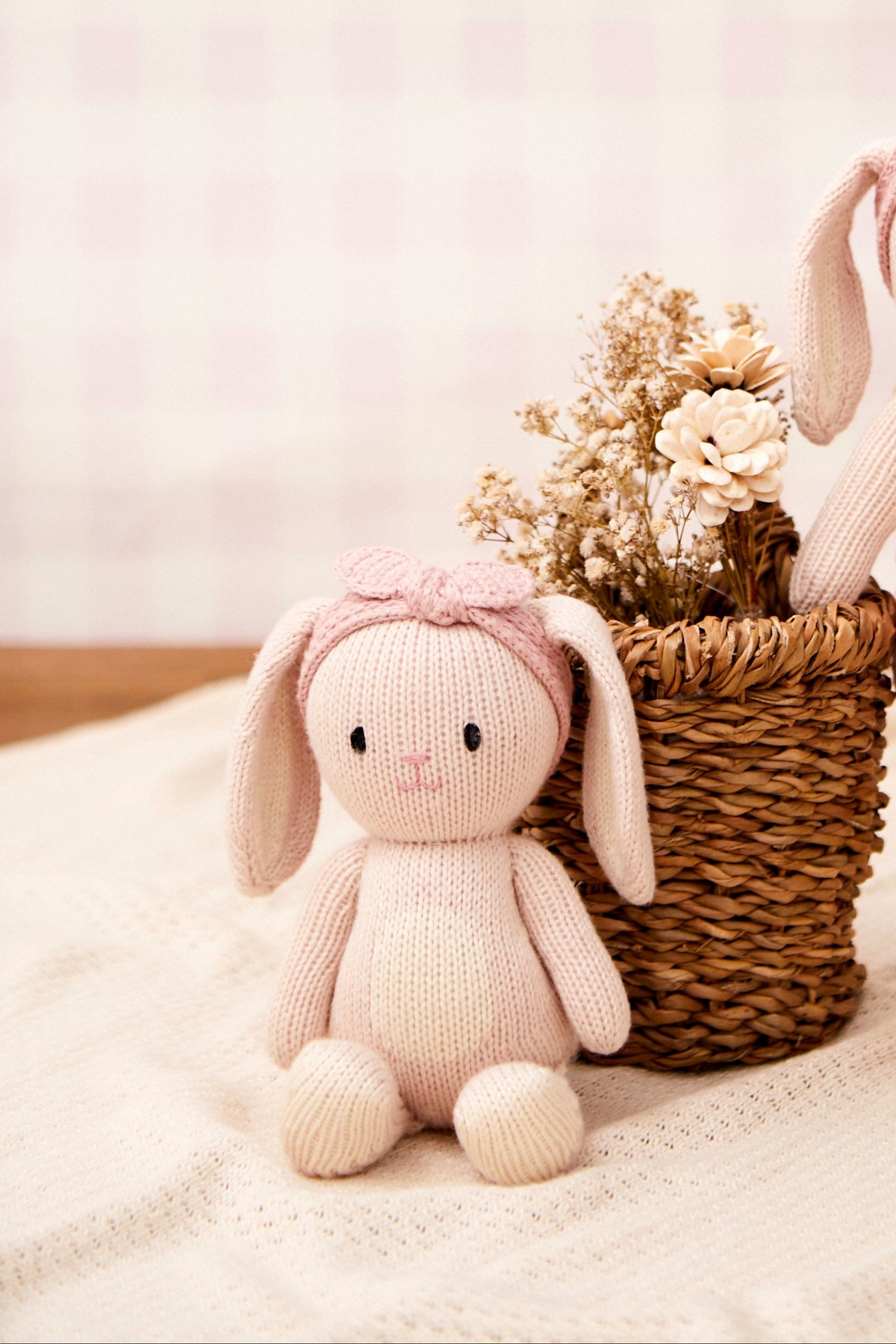 BABY BUNNY GIRL 8" LIGHT PINK
