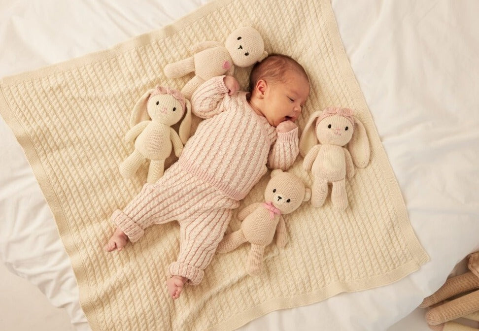 The Baby bear 8.5" Shell pink & strawberry