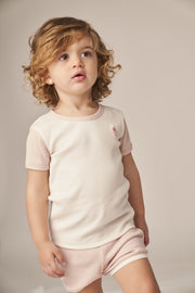 RIBBED TOP WITH EMBROIDERED NATURAL & SHELL PINK