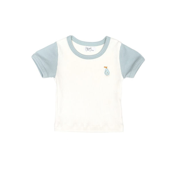 RIBBED TOP WITH EMBROIDERED NATURAL & LIGHT BLUE